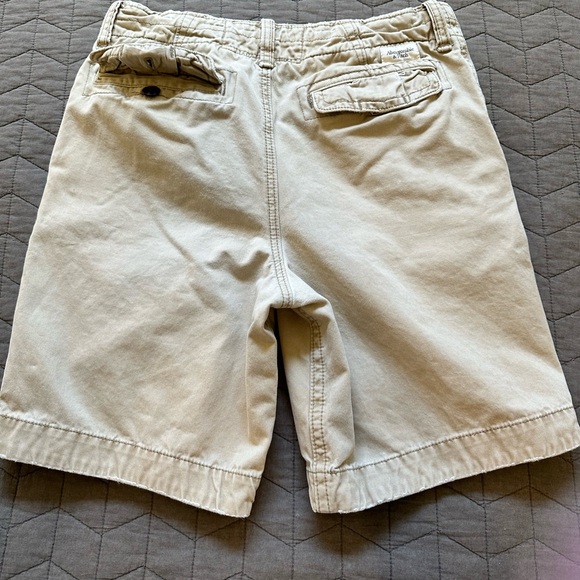 Abercrombie & Fitch khaki button up shorts - Picture 2 of 7